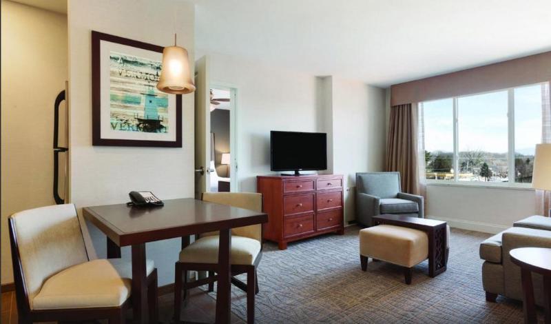 Homewood Suites By Hilton Берлингтон Экстерьер фото